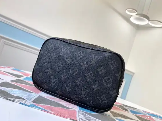 POUCH VUITTON LOUIS TOILETRY PM 0405
